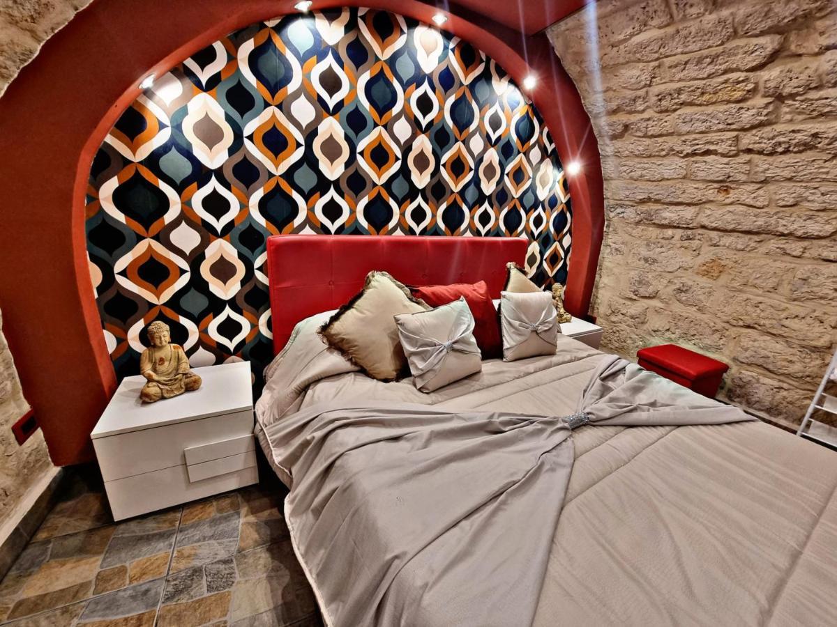 Luxury Borgo Antico Apartment Bari Exterior foto