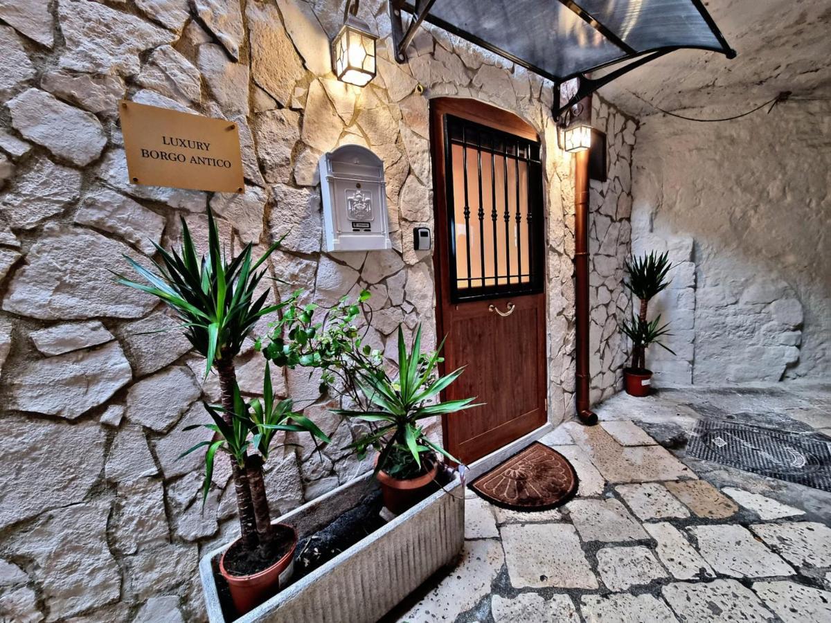 Luxury Borgo Antico Apartment Bari Exterior foto