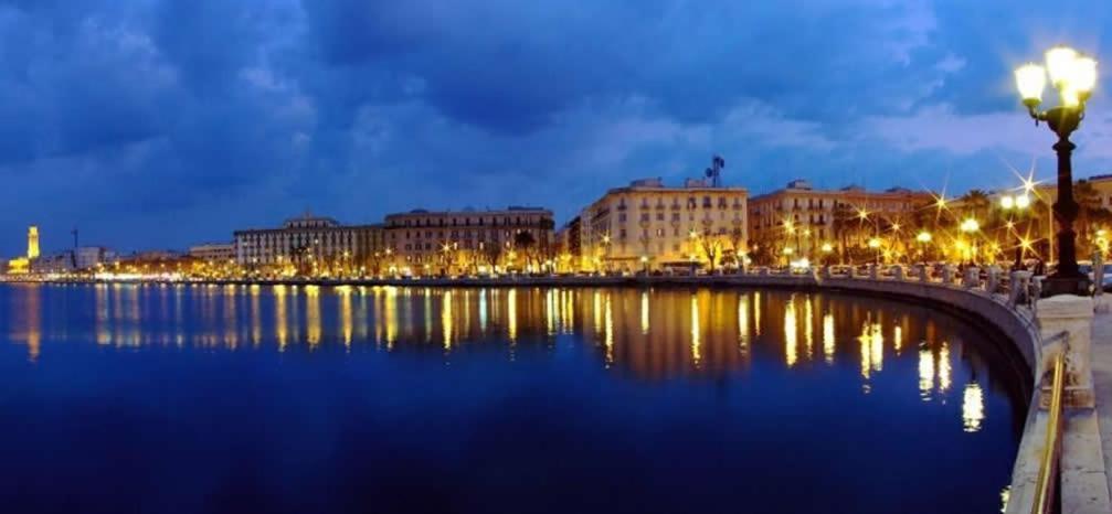 Luxury Borgo Antico Apartment Bari Exterior foto